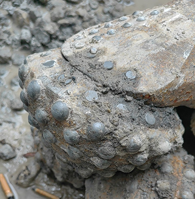 如何處理天井鉆機(jī)小鉆頭磨損嚴(yán)重？