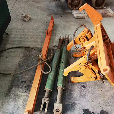 反井鉆機(jī)拆開