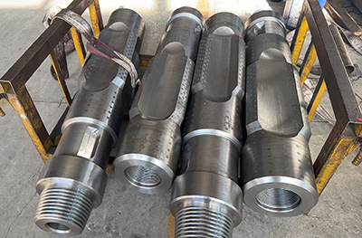 反井鉆機鉆桿已經(jīng)加工完畢發(fā)往四川