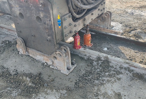 致敬天井鉆機(jī)操作工